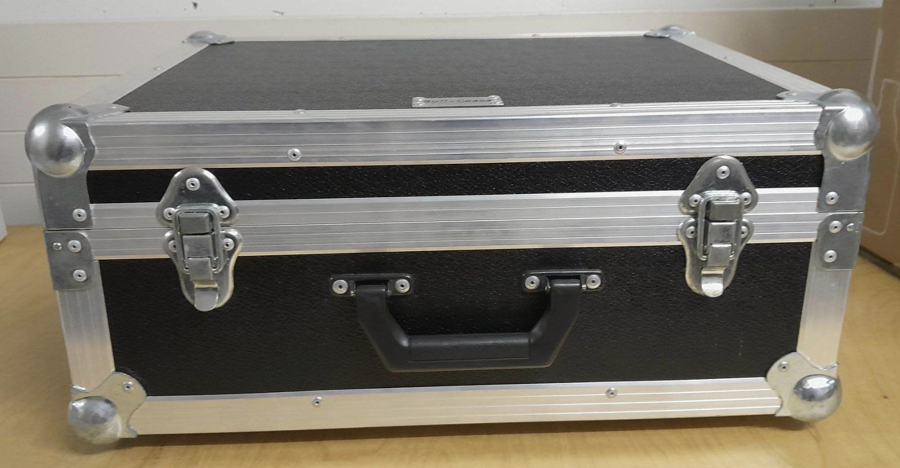 Valigie: Bull Flightcase / Transportkoffer – Usato da Hagendorn venduto da Image05 1