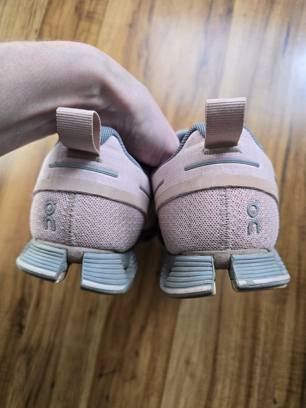 Scarpe da donna: on cloud Schuhe Gr. 38 – Usato da Leissigen venduto da No-Da 5