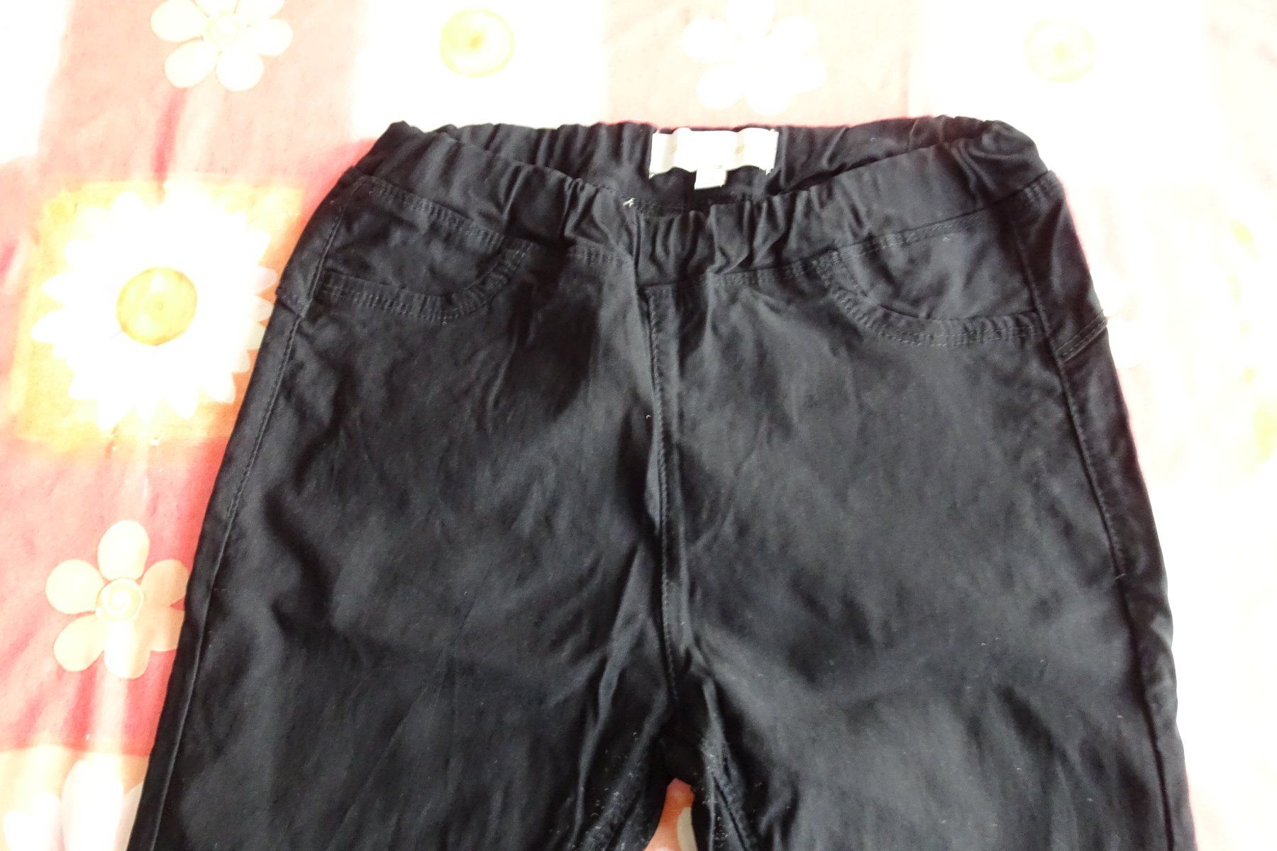 Pantaloni: Jeggins Hose schwarz Gr. S – Usato da Strengelbach venduto da schmetterling20 1