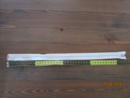 4  Reissverschlüsse 40cm