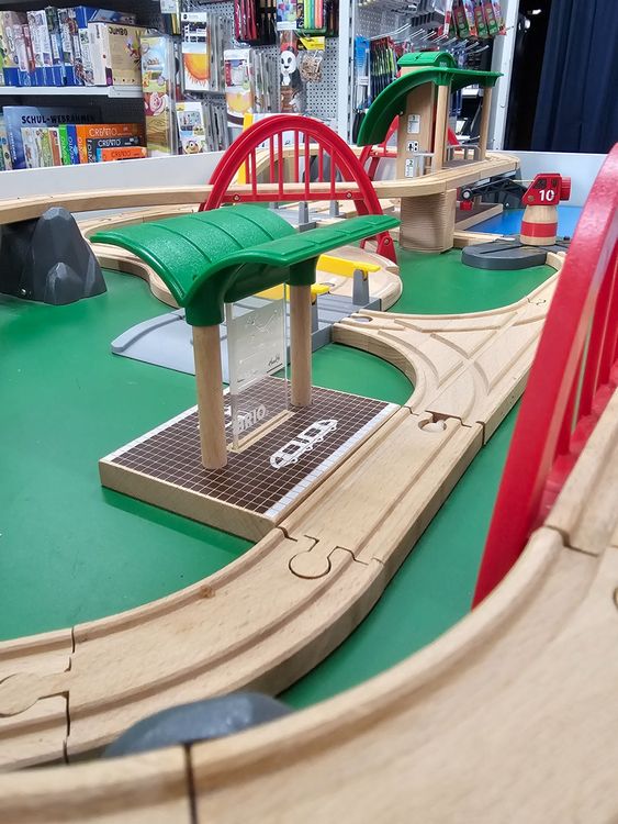 Brio Bahn Deluxe Railway auf Tisch Kaufen auf Ricardo