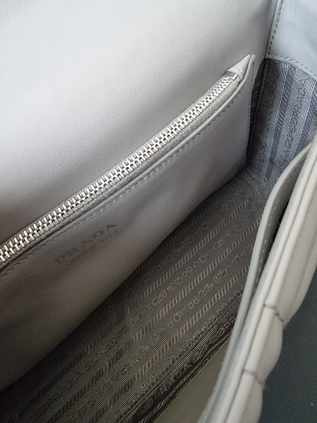 Prada Taschen für Damen: Prada Tasche Pattina 1BD135 – Gebraucht aus Luzern von ber_6p9v 8