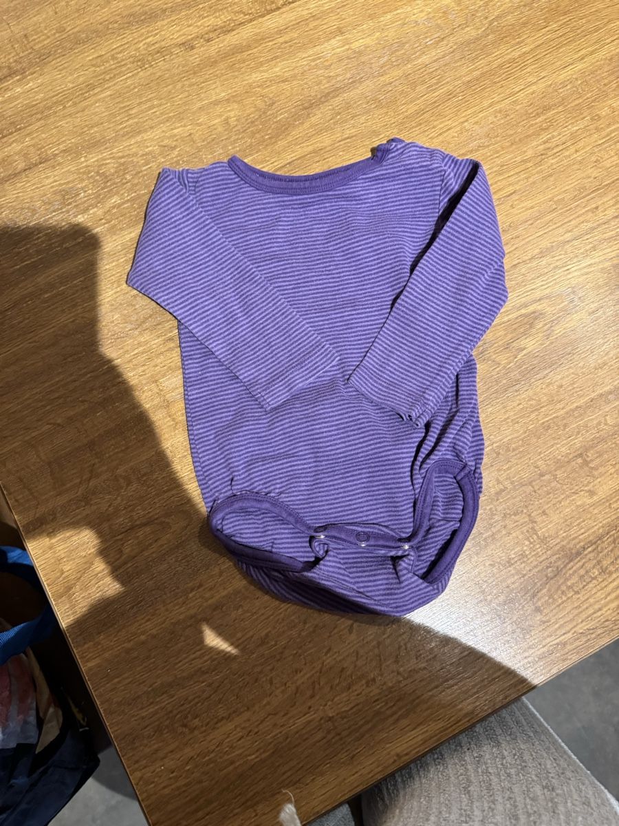 Lotti & Set di vestiti: Lot bodies manche longue taille 9 à 12 mois – Usato da Erde venduto da Kitkatekate