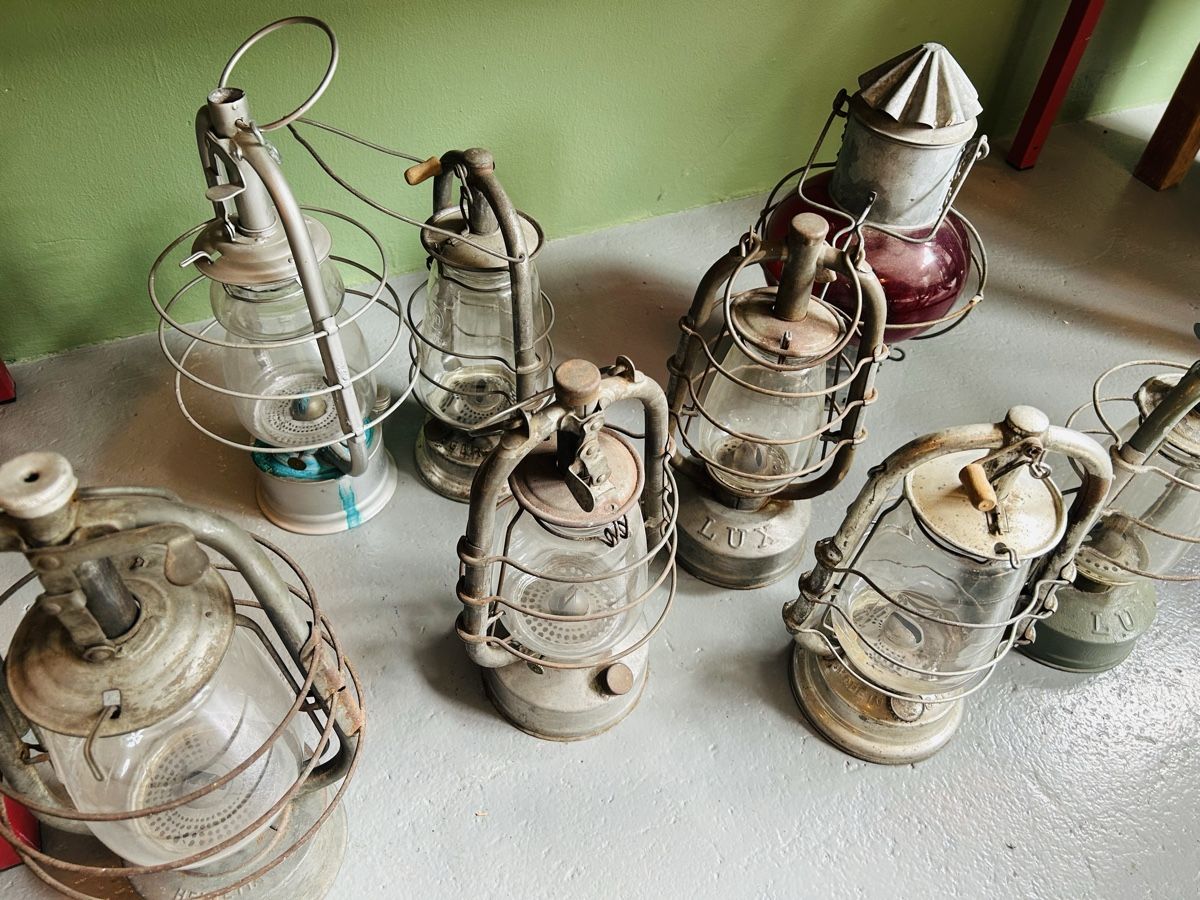 Lampade: Set Vintage Öl Lampen ,  – Usato da Zürich venduto da KuduKing