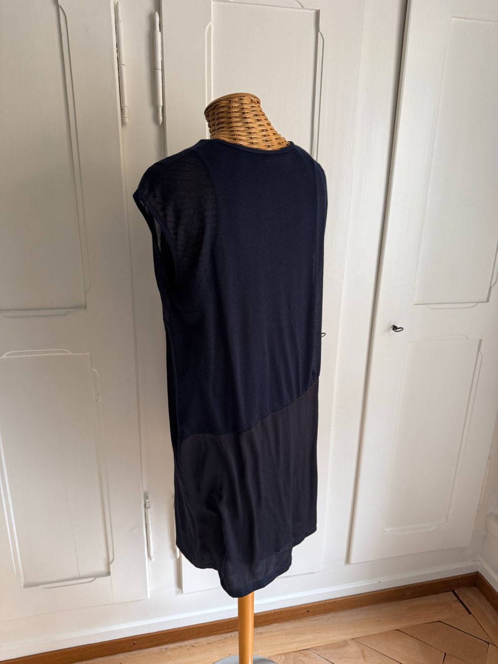 Mango Kleider: MANGO - Kleid dunkelblau elegant M – Gebraucht aus Zürich von Diazaio 2