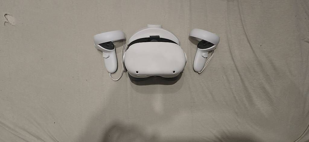 Casque VR: Meta Quest 2 128GB – D'occasion à Hüntwangen par tr4_pd9s