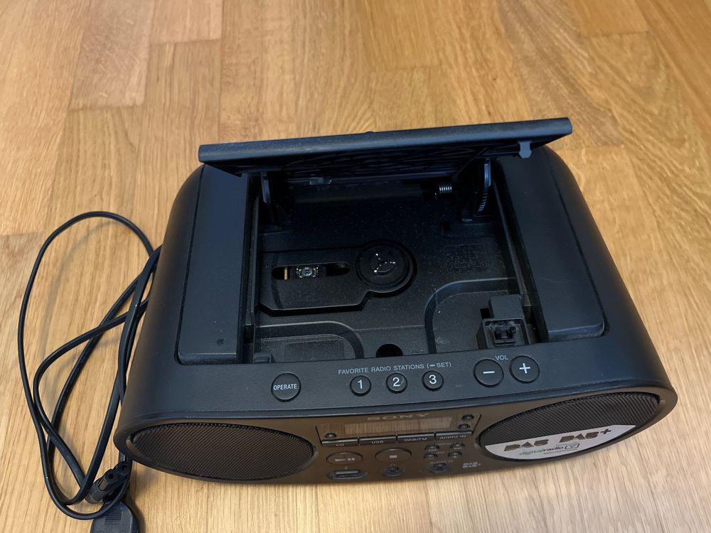 Muse M-29 KB Radio Portable Sing-a-long CD MP3 Mic Blue