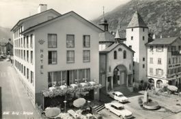 Brig  VS   -   Stadtplatz  /  Hôtel COMMERCE     Autos