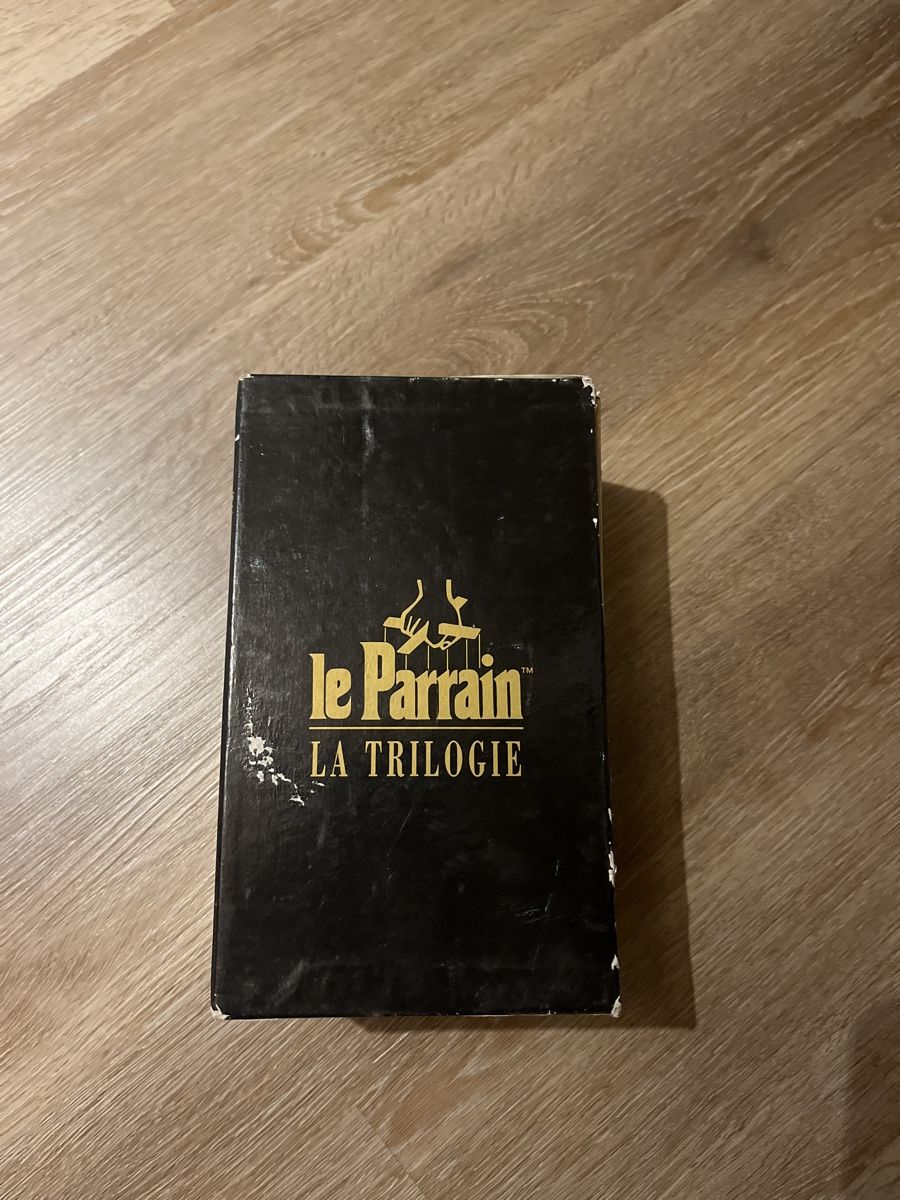 Tutti i VHS: Le Parain/Der Pate VHS Trilogie – Usato da Adligenswil venduto da mattechleau