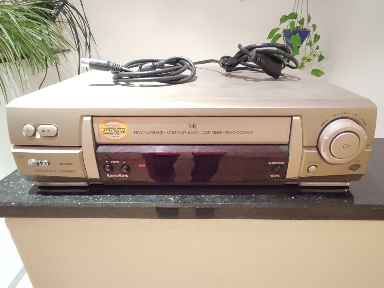 LG Aufnahmegeräte: VHS Videorecorder AF999P von LG – Gebraucht aus Schongau von Retro_Shop