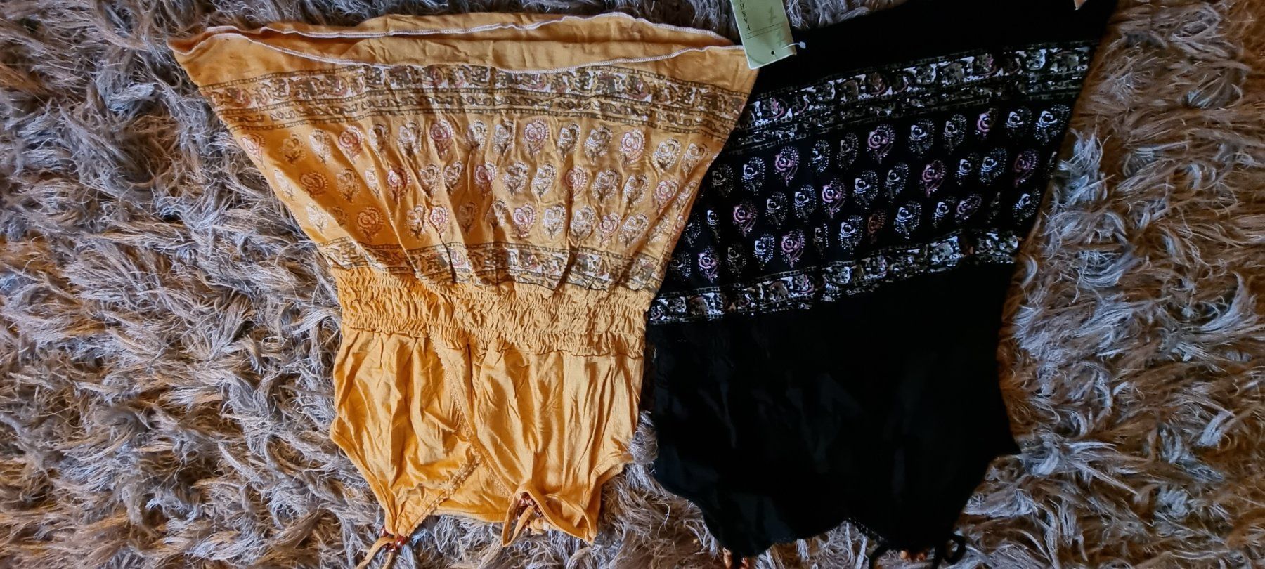 Tops: 2 Tops gr.S – Neu (gemäss Beschreibung) aus Grossdietwil von GNOM313