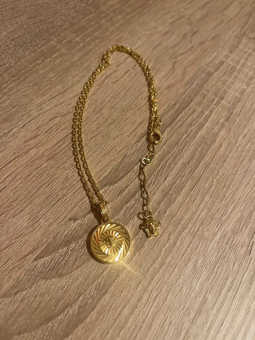 Versace Catenine: Versace Halskette, original – Usato da Birsfelden venduto da twoheadeagleks
