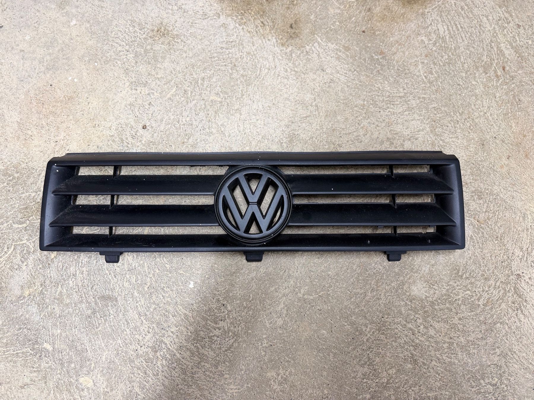 Volkswagen Tutti pezzi di ricambio auto: VW Corrado Kühlergrill – Usato da Safenwil venduto da ins_6ntm