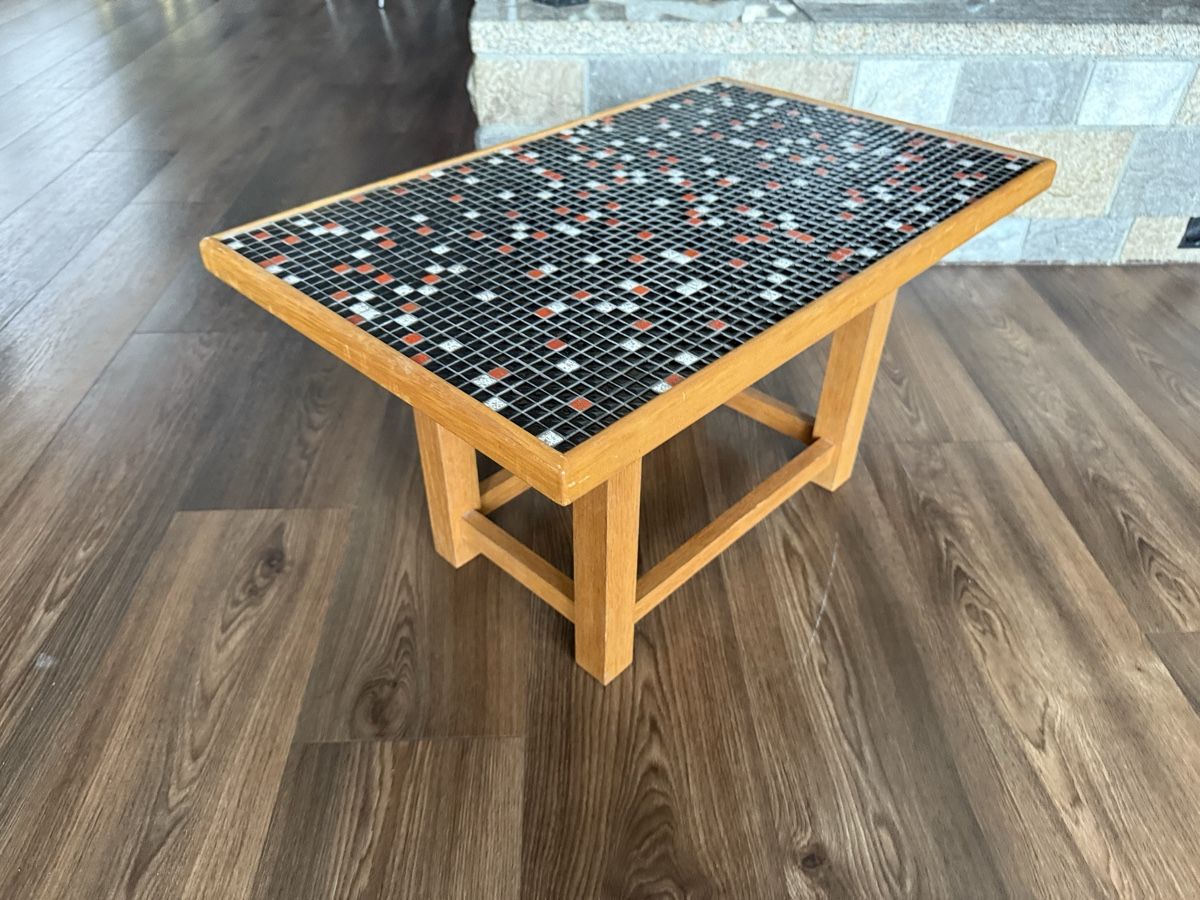 Tavoli: Retro Couchtisch mit Mosaikplatte – Usato da Aarburg venduto da Schatzaffe