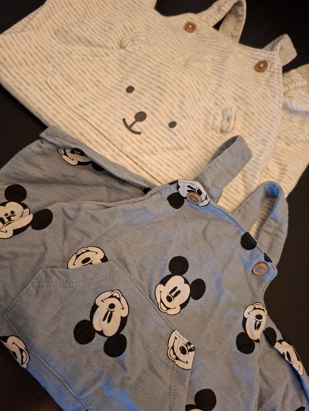 Lotti & Set di vestiti: Baby Strampler Grösse 74 (2Stk.) – Usato da Winterthur venduto da Ausmisten2026 1