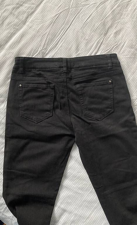 Esprit Pantaloni: Jeans schwarz Esprit Gr 28 – Usato da Netstal venduto da gapow 2