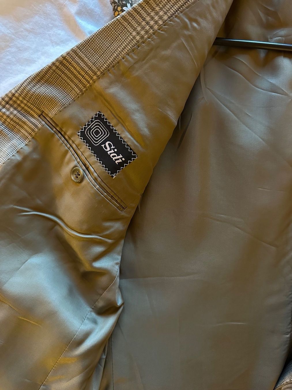 Gilets & Westen: GILET RICAMATO A MANO – Gebraucht aus Zürich von luc_spl8 4