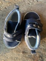 Baby Schuhe Grösse 6-12M dunkelblau Sterne Klettverschluss