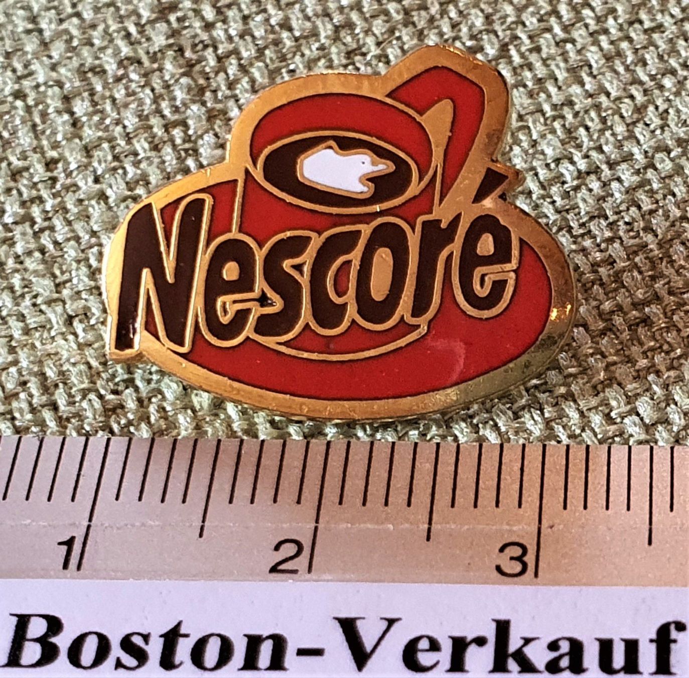 Pins: E811  Pin Mondo - Nescoré Kaffetasse Rot – Gebraucht aus Reinach BL von Boston-Verkauf 1