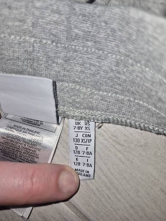 Pantaloni: Trainerhose Gr.128 Adidas  – Usato da Hendschiken venduto da danimonti1979 1