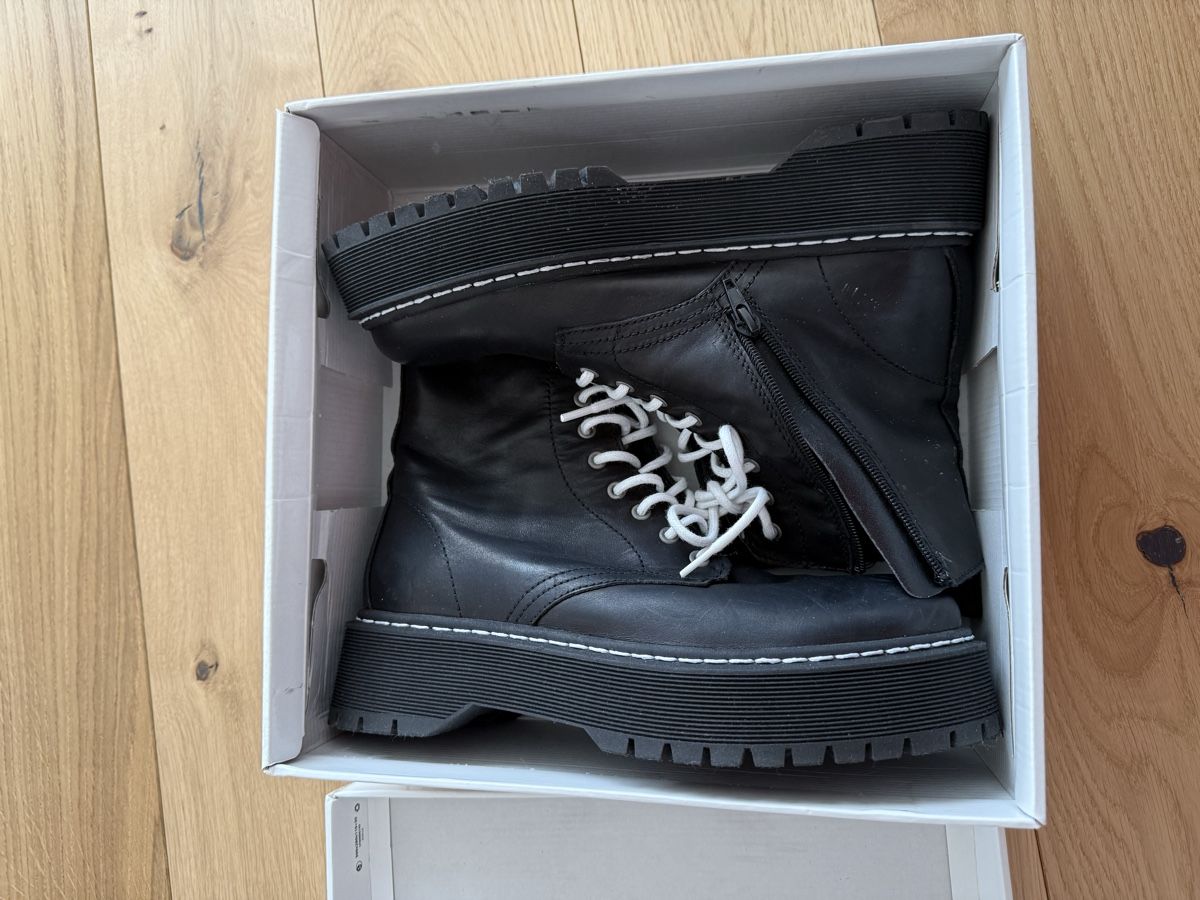 Scarpe da donna: Lederschuhe 41 – Nuovo (secondo la descrizione) da Brüttisellen venduto da Bluepurple1 1