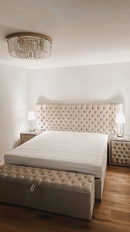 Letti: Chesterfield Bett-Set in Beige Samt – Nuovo (secondo la descrizione) da Wetzikon ZH venduto da iva_f65f