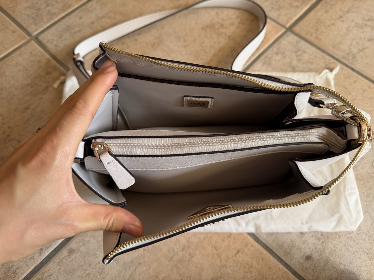 Guess Sacs femmes: Sac à main Guess  – Neuf (Voir description) à Founex par Hyrienne 6