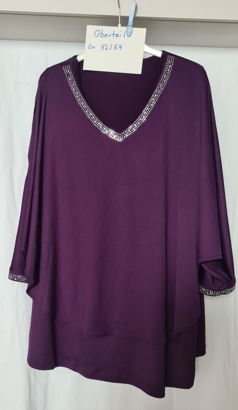 Blusen: Oberteil lila Gr. 52/54 mit Strassbesatz – Gebraucht aus Heiligkreuz (Mels) von Vicuna_1991
