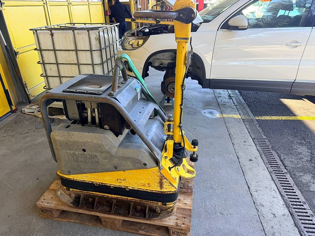 Tutte le macchine: Wacker Neuson DPU 6555He Vibroplatte – Usato da Baar venduto da Fahrzeug-Technik-neu