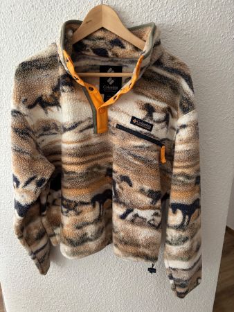 Columbia Helvetia crop Fleece