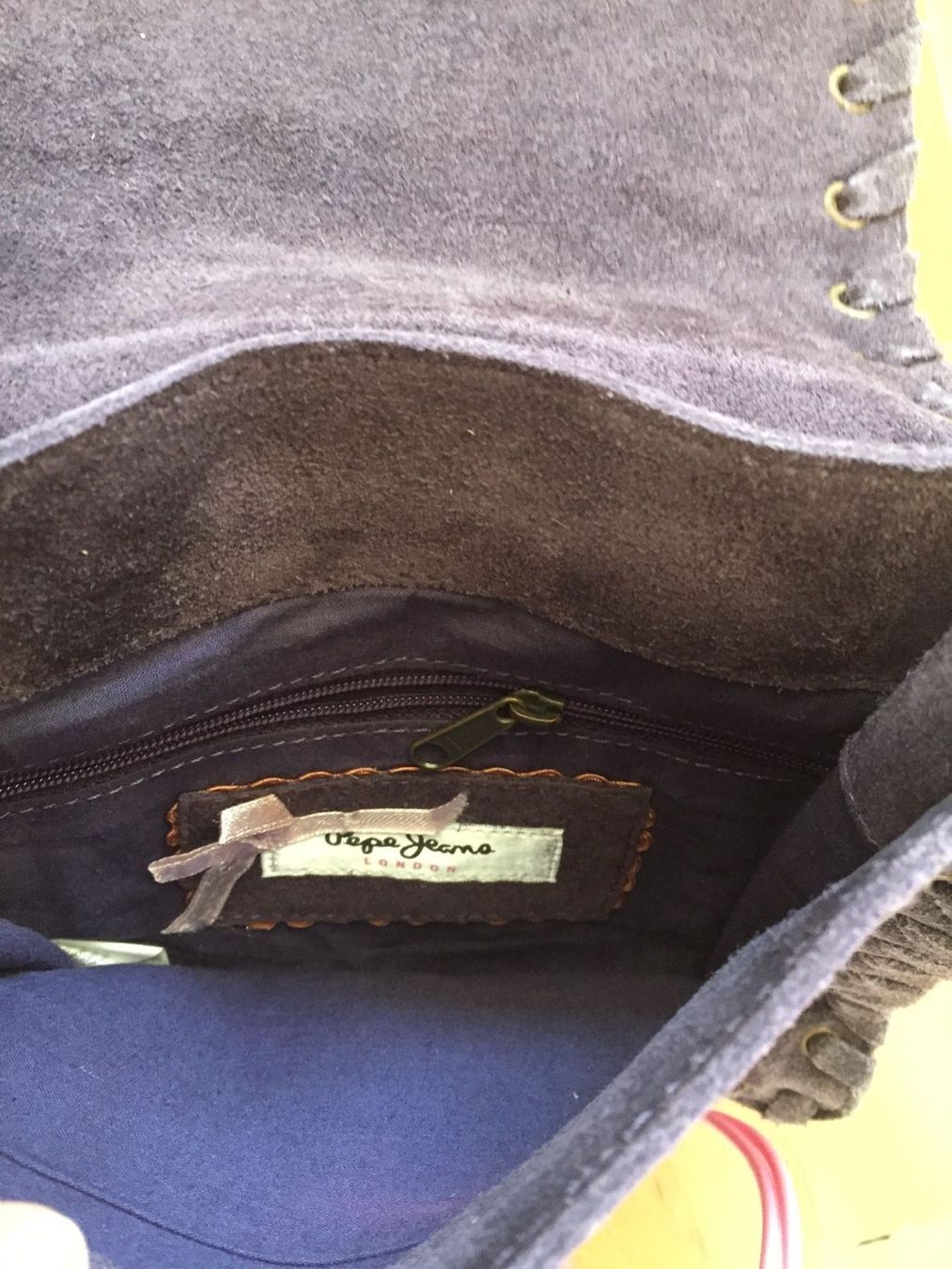 Pepe Jeans Borse da donna: Sac cuir veritable Pepe Jeans violet – Usato da Küssnacht am Rigi venduto da CALIFRASQUI 1