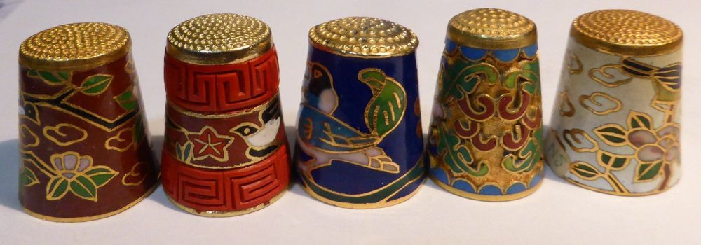 antike porzellan fingerhüte kaufen deutschland CLOISONNÉ FINGERHÜTE;5 VERSCHIEDENE, ANTIK, SCHÖNE ZEICHNUNG Kaufen