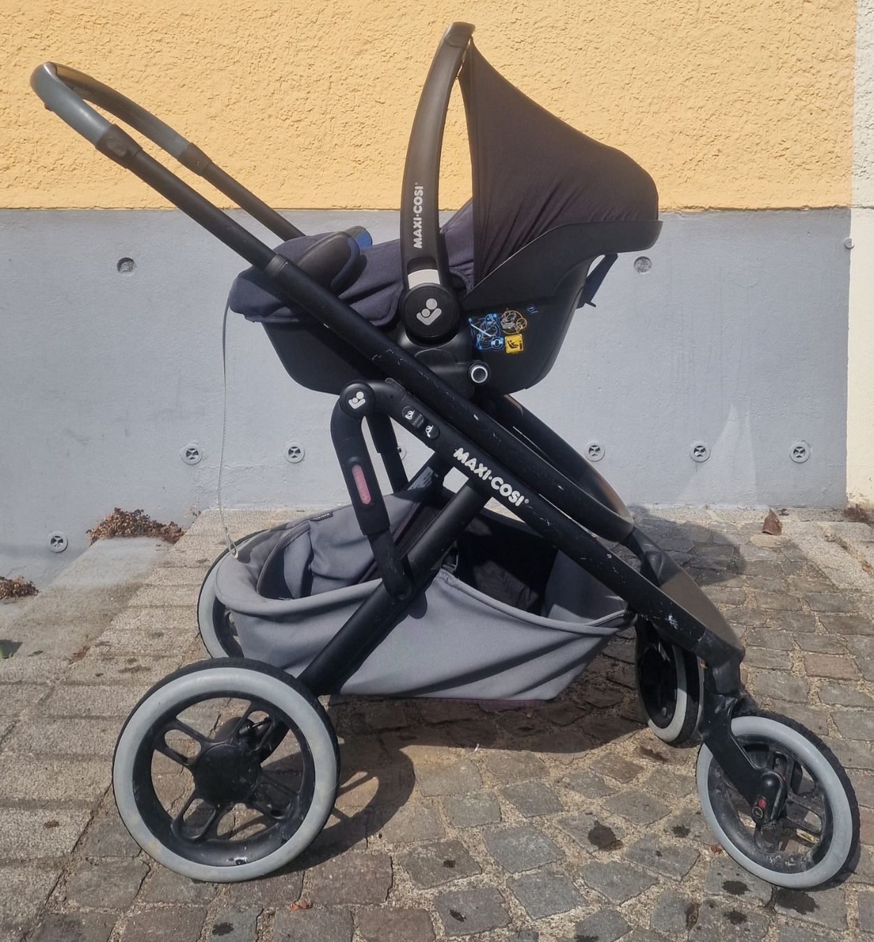 Maxi-Cosi Carrozzine: Kinderwagen Starter-Set – Usato da Winterthur venduto da lar_pkk9