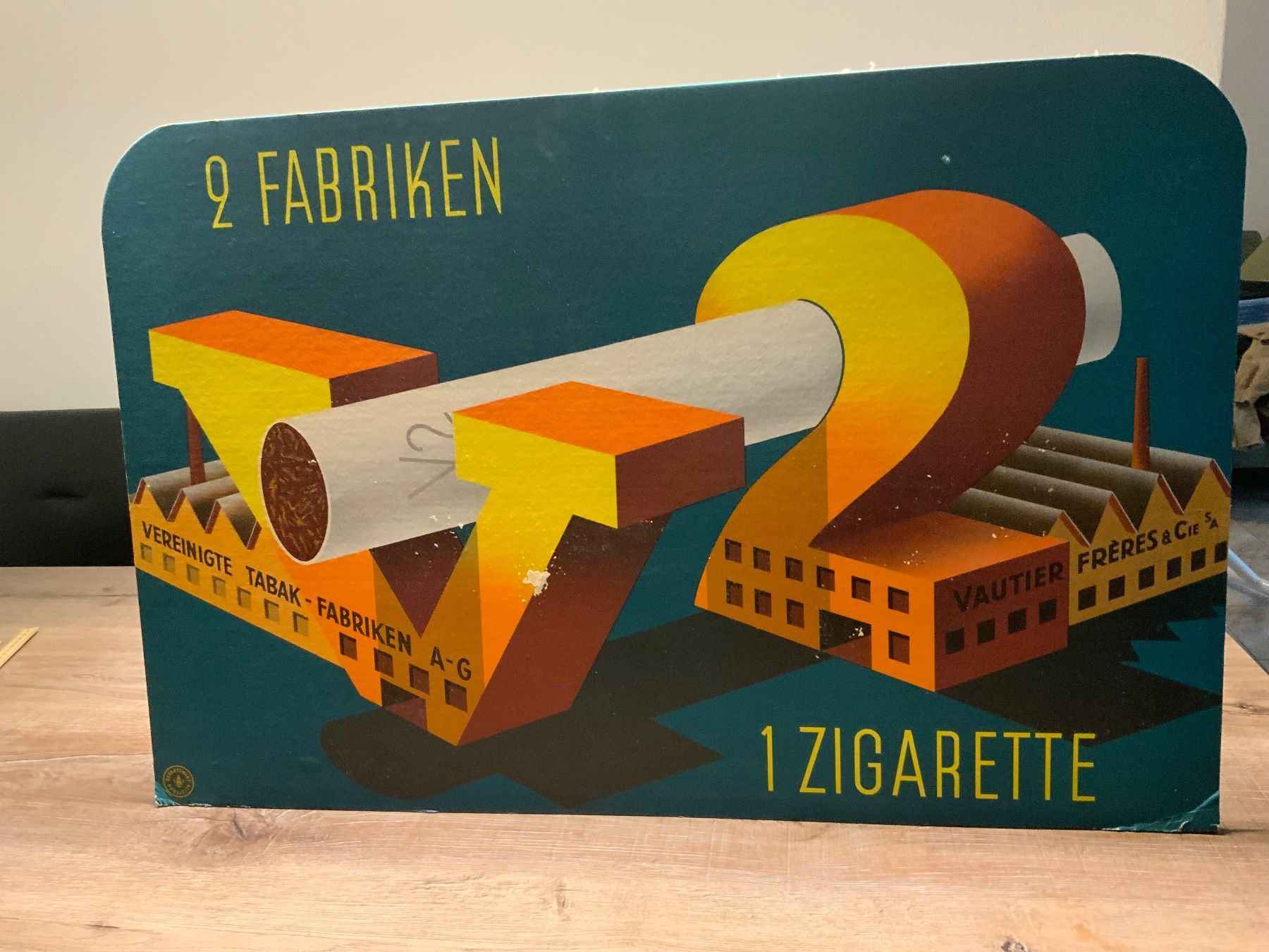Schilder: 2 Fabriken 1 Zigarette, Vintage Reklame Schild, – Gebraucht aus Willisau von Minali
