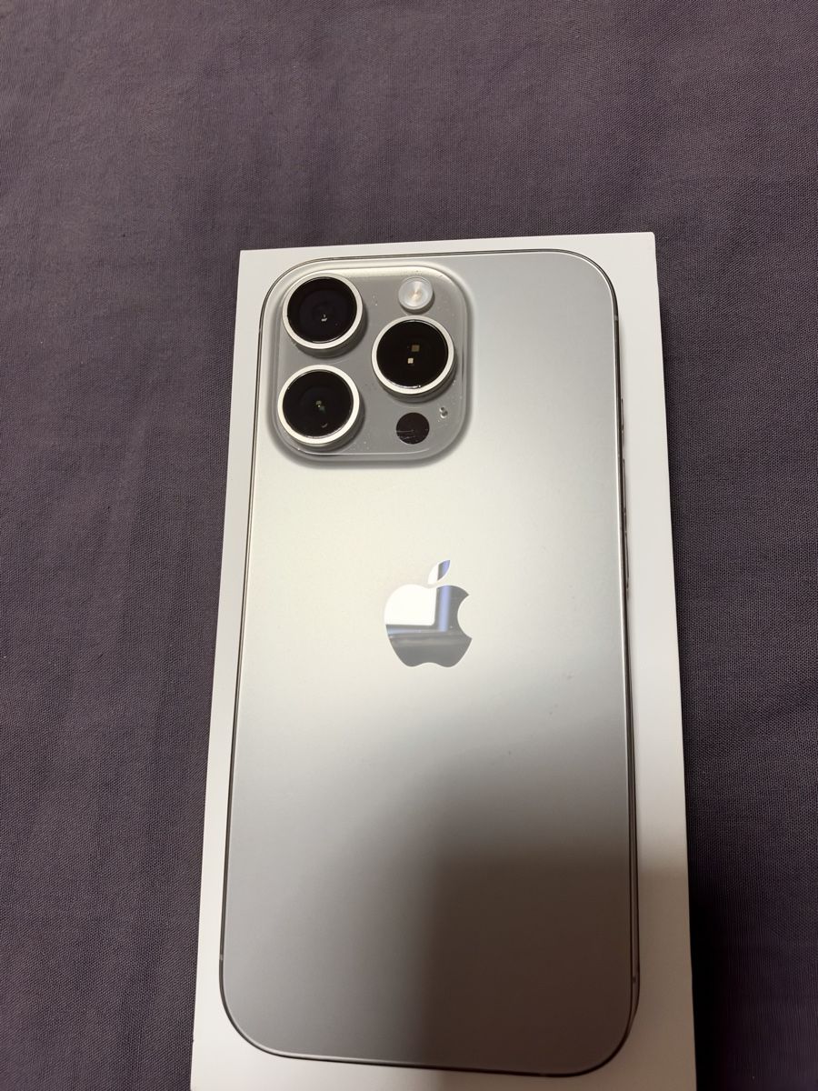 Apple Portables: iPhone 16 Pro 256Gb – D'occasion à Bouveret par vit_br9v 1