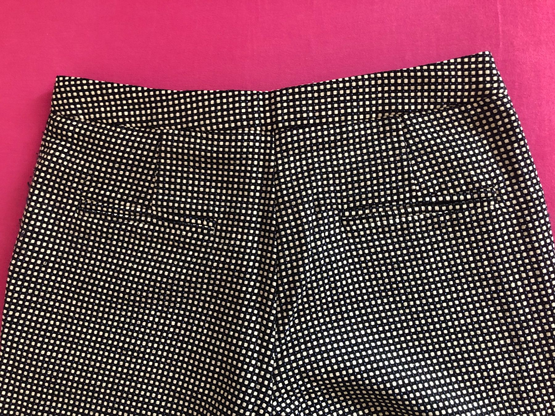 Pantaloni: FRNCH STOFFHOSE, GR.S, KLEIN KARIERT, GERADES BEIN – Usato da Zürich venduto da rolo66 6