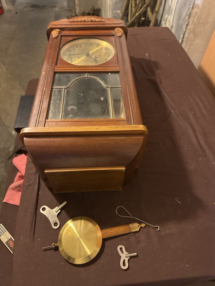 Swiss Uhren: Wanduhr mit Pendel Holzgehäuse – Gebraucht aus Herisau von Brockinet 6