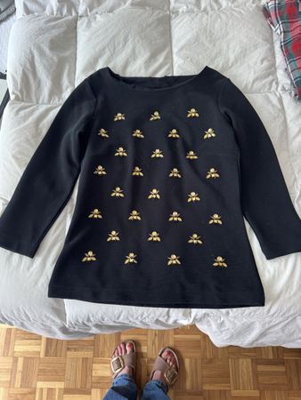 Jolie tunique noire avec abeilles dorées, Taille M