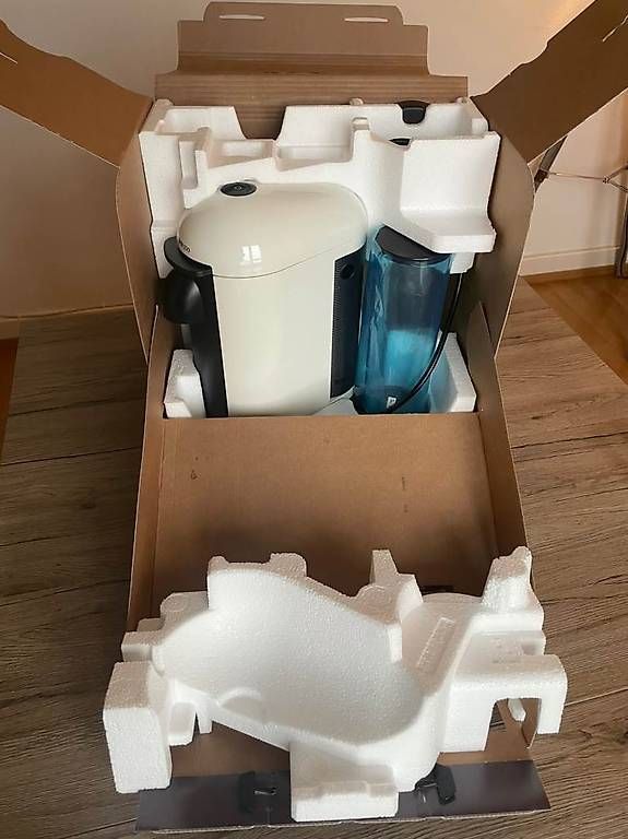 Kaffeemaschinen & Espressomaschinen: Machine Nespresso Vertuo Plus – Gebraucht aus Payerne von lesguisol 1