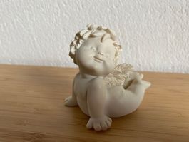 Engel liegend