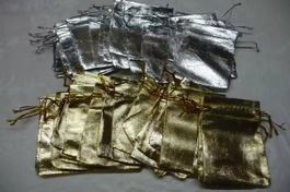 400x Organza-Säckchen mit Kordelzug, in Gold und Silber