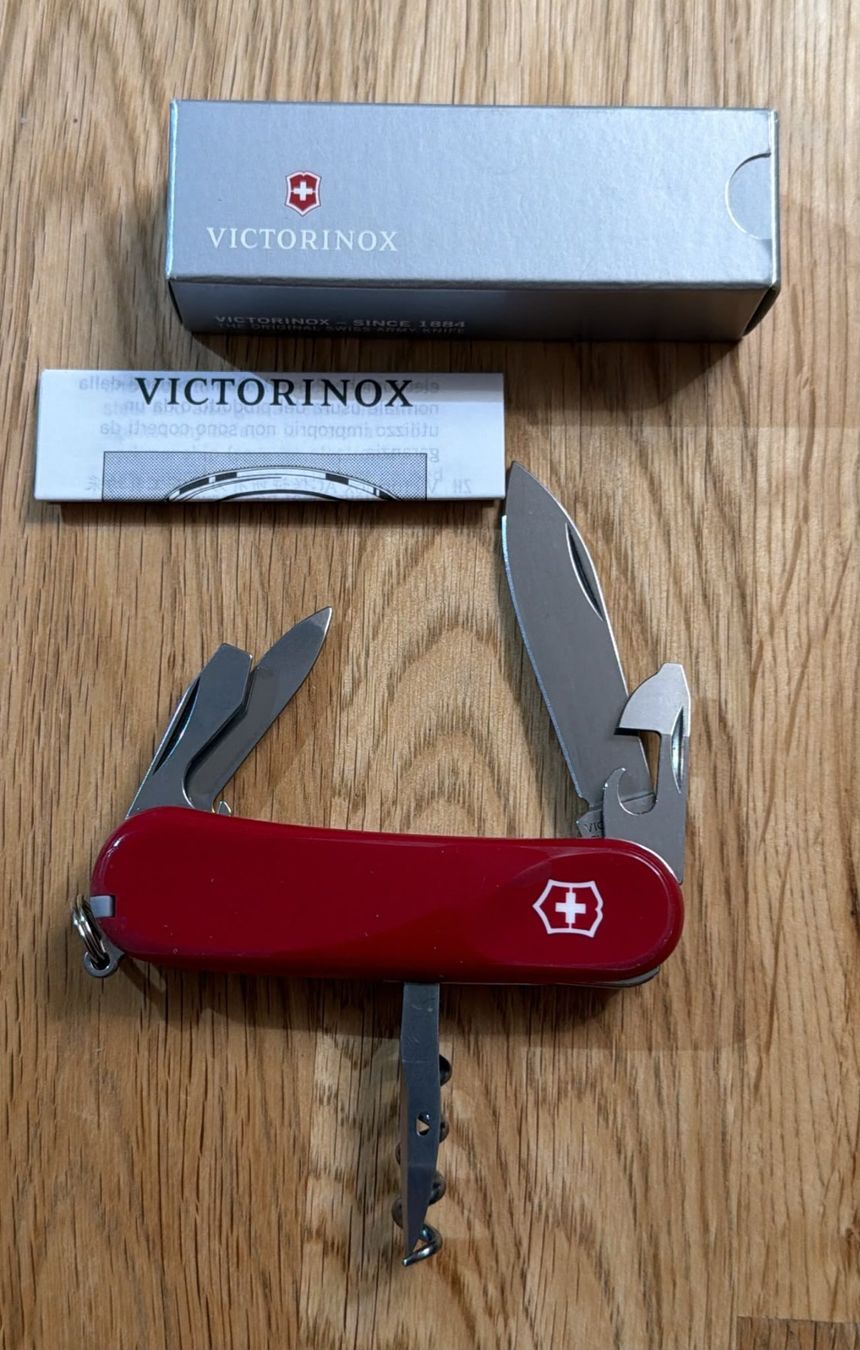 Victorinox Coltelli tascabile: VICTORINOX SACKMESSER EVOLUTION 10 RED – Nuovo e nell'imballaggio originale da Zürich venduto da Frei-Occasionen 2