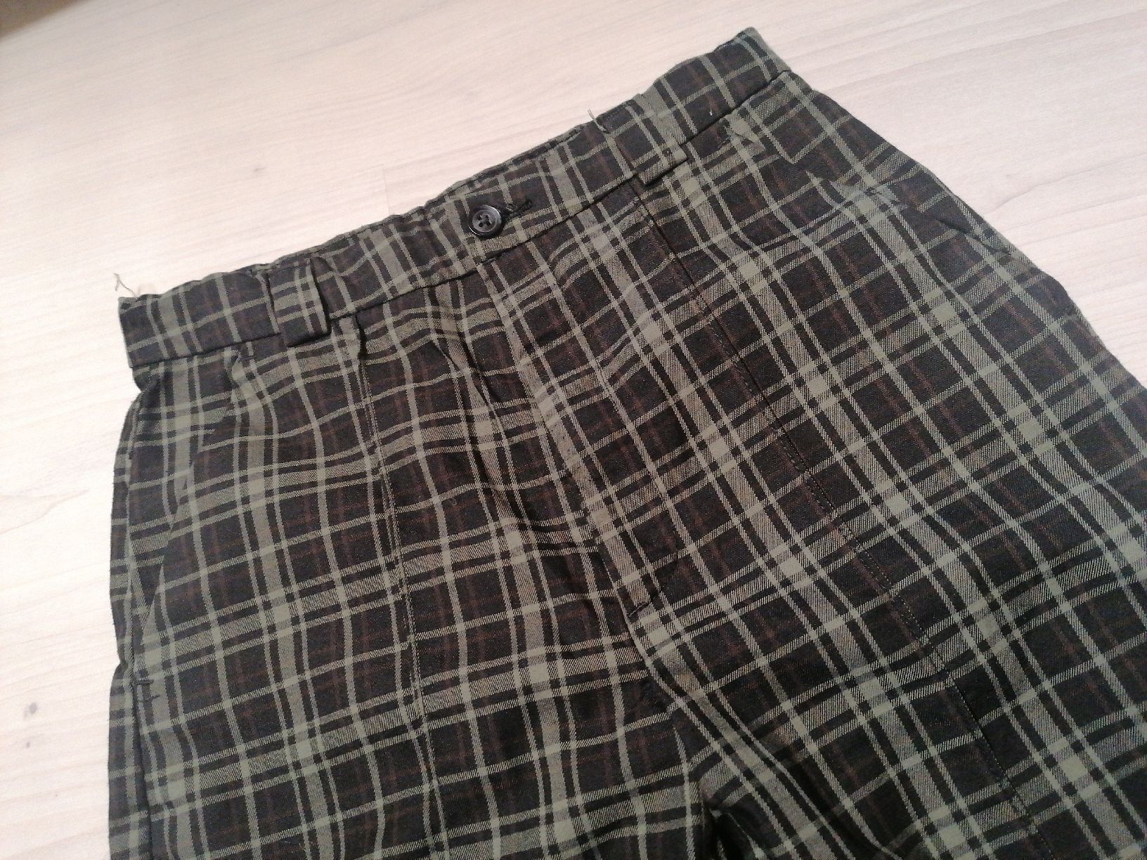 Pantaloni: Pantalon, pantalon à carreaux, bas – Usato da Montcherand venduto da petiteoune75 2