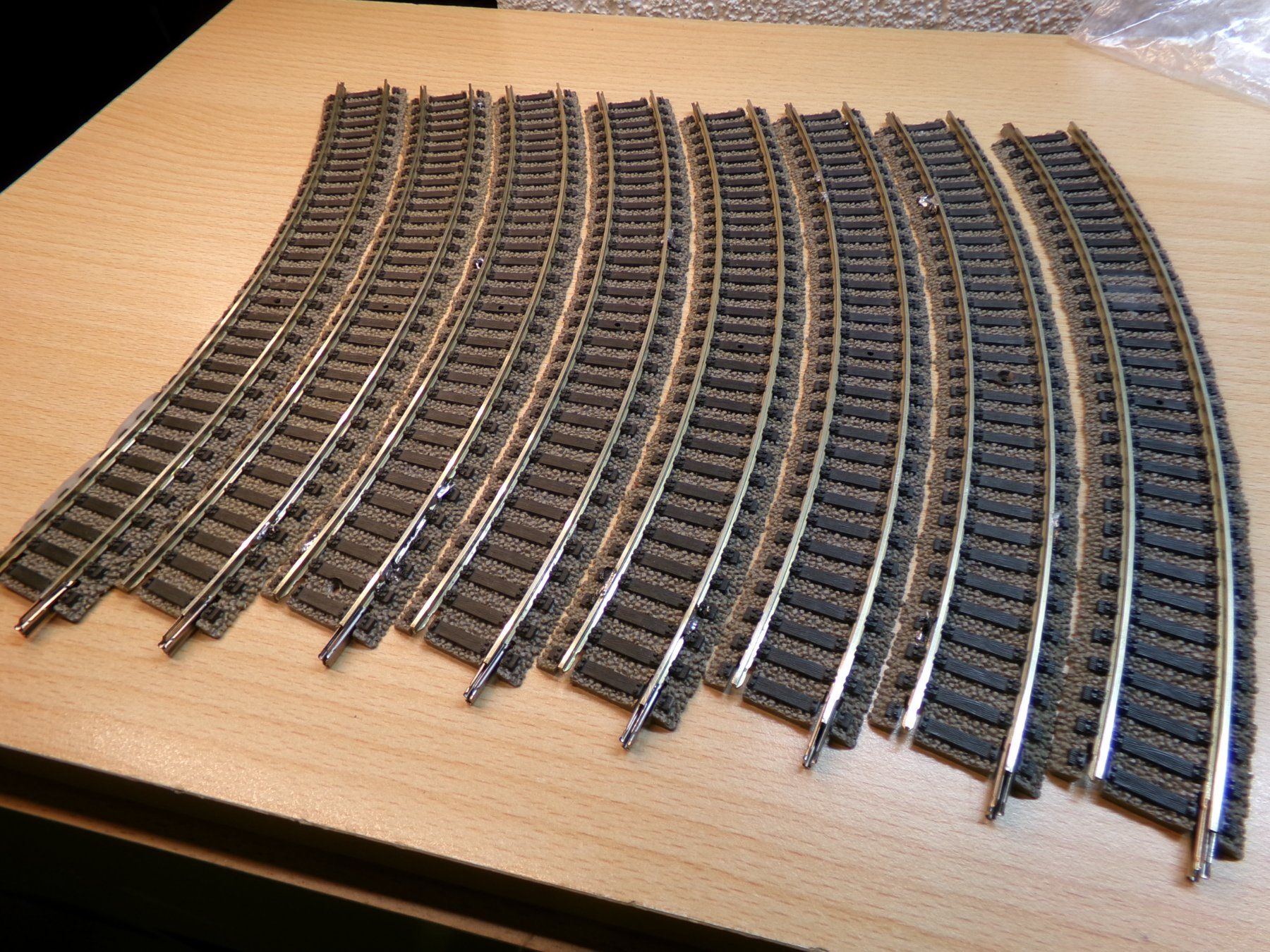 Fleischmann Modelleisenbahnen: Fleischmann H0 Profigleis 8x6120 mit Lötspuren – Gebraucht aus Hombrechtikon von Se9