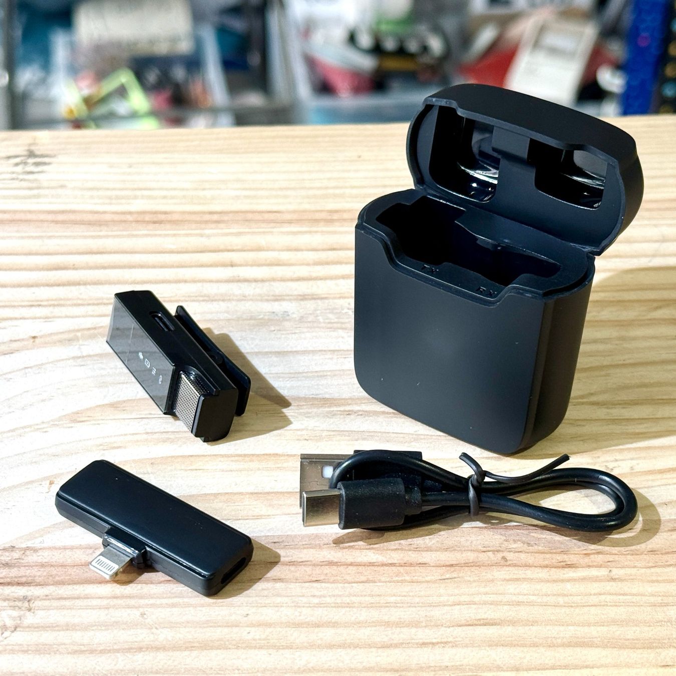 Microfoni: Microphone Clip Enregistrement lightning type-C sans fil – Nuovo e nell'imballaggio originale da Morges venduto da DigiAC 4