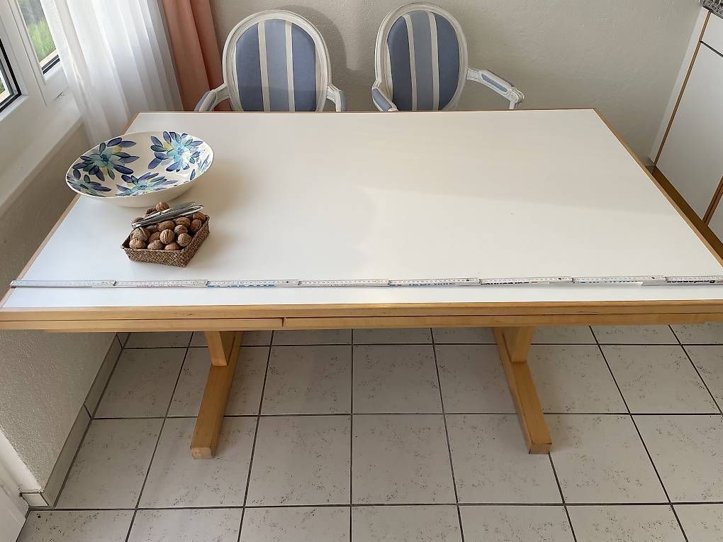 Tables: Esstisch Massivholz – D'occasion à Zug par Rembrandt2