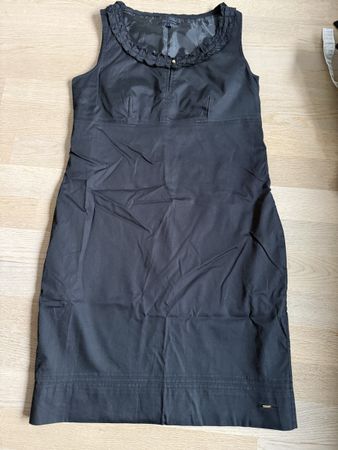 Schwarzes Sommerkleid, Tommy Hilfiger Grösse 10/38