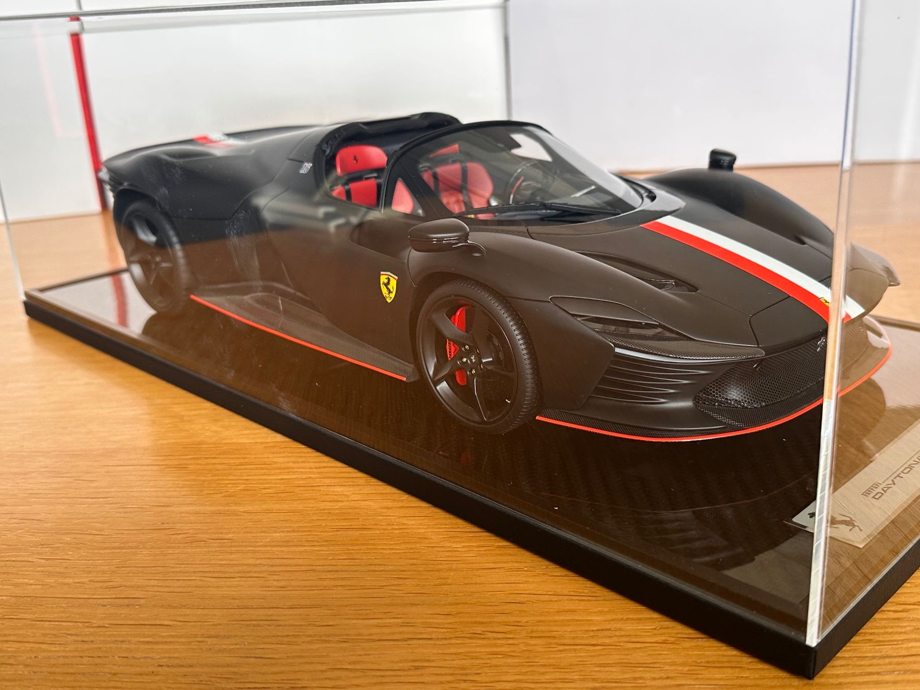 BBR Models Modellini d'auto: Ferrari  Daytona SP3 1/12 schwarz – Nuovo e nell'imballaggio originale da Stein AR venduto da Krabbe2 5
