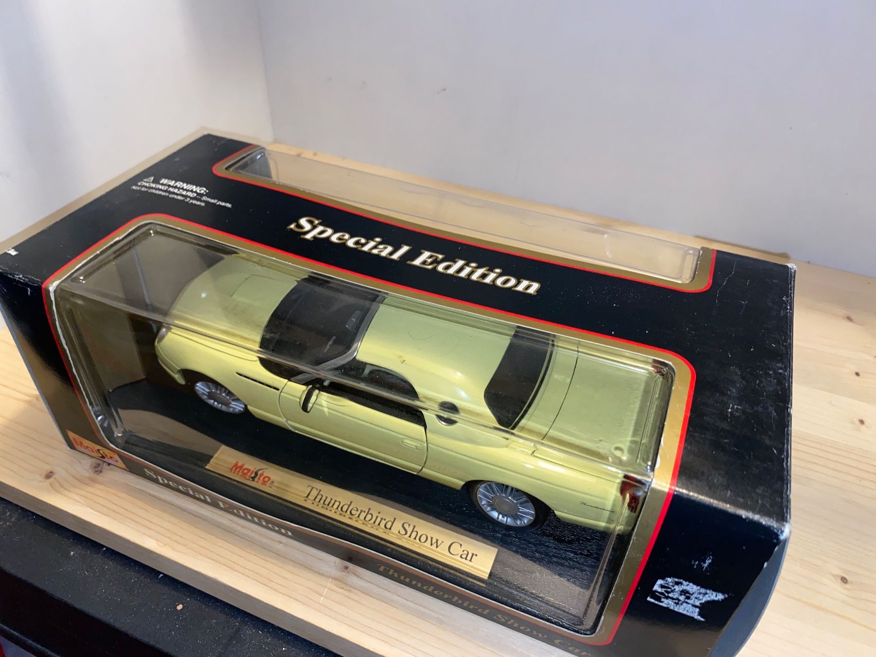 Ford Modellini d'auto: Ford Thunderbird Show Car 1/18 – Nuovo (secondo la descrizione) da Wohlen AG venduto da PrivatSammlung 2