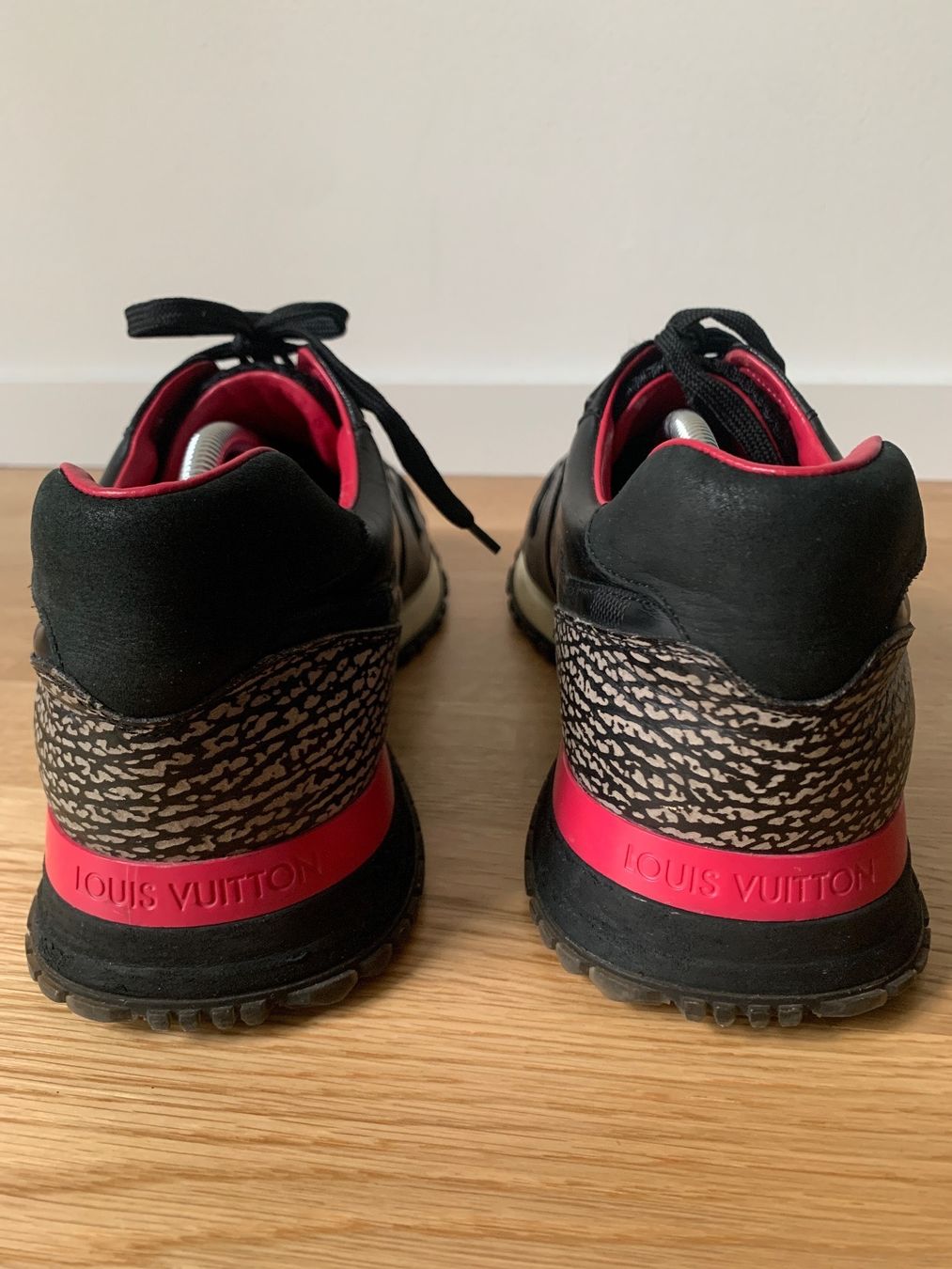 Louis Vuitton Scarpe da uomo: Louis Vuitton Sneaker Gr. 49, schwarz Leder, Schuh – Nuovo (secondo la descrizione) da Regensdorf venduto da secondchancefashion 4